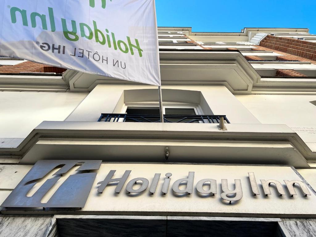 3 holidayinn auteuil 84