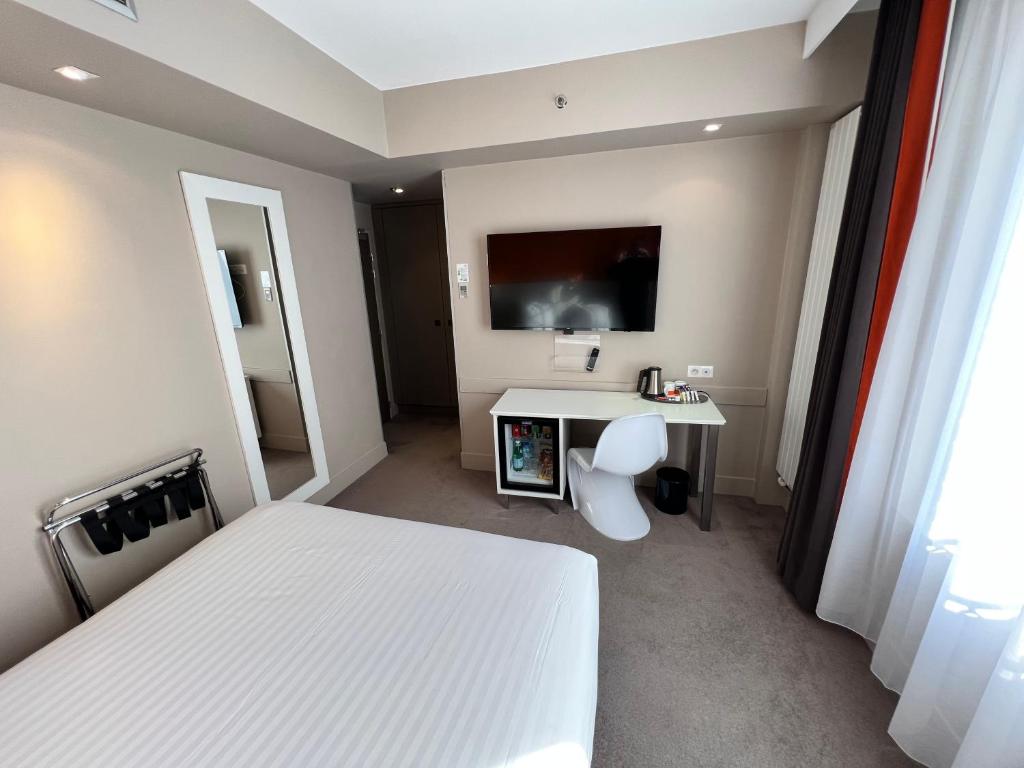 holidayinn auteuil 57