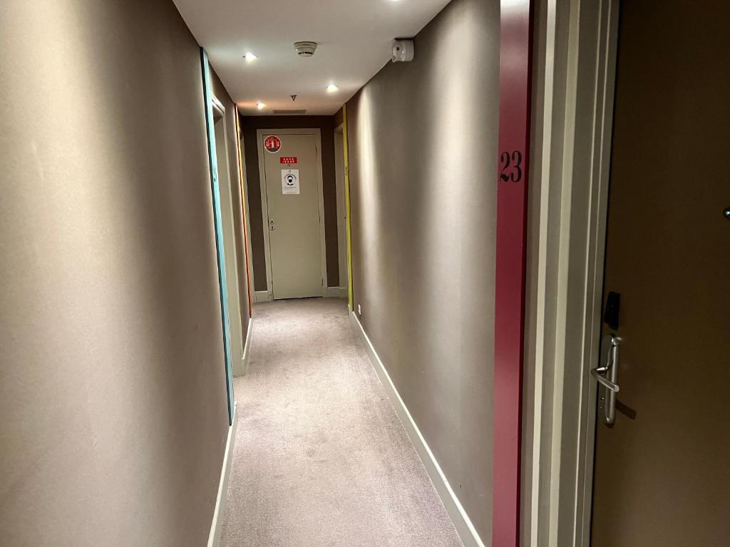 holidayinn auteuil 70