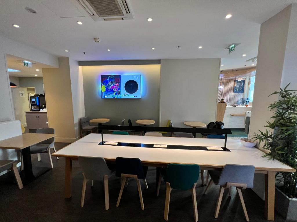 holidayinn auteuil 83